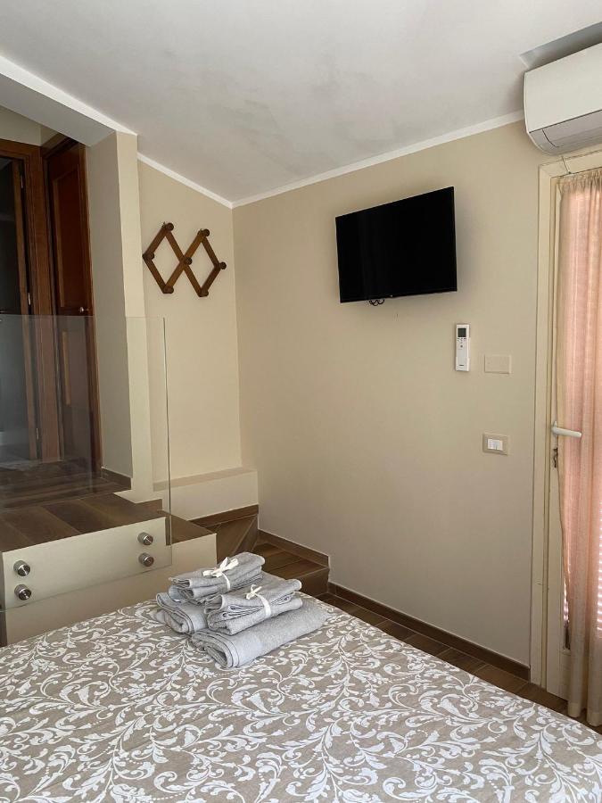Chirone Room Монделло Экстерьер фото